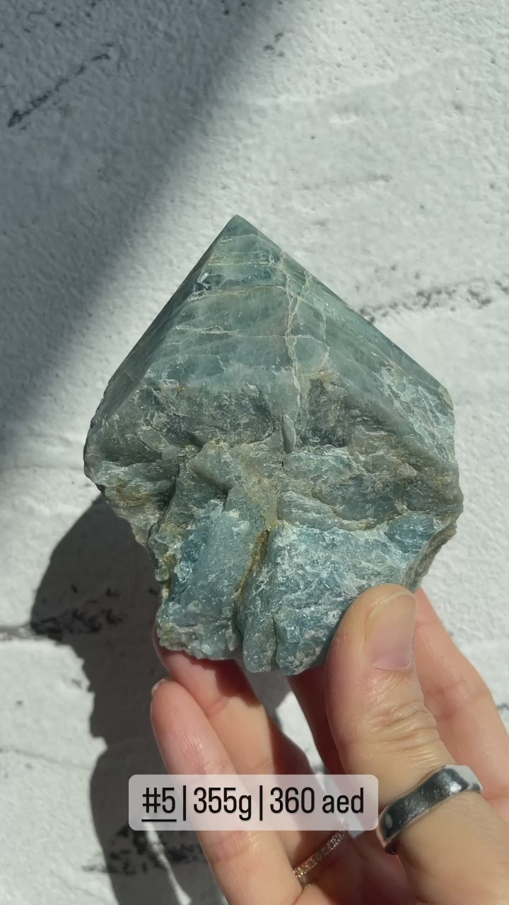 Half Polish Aquamarine Cut Base Point