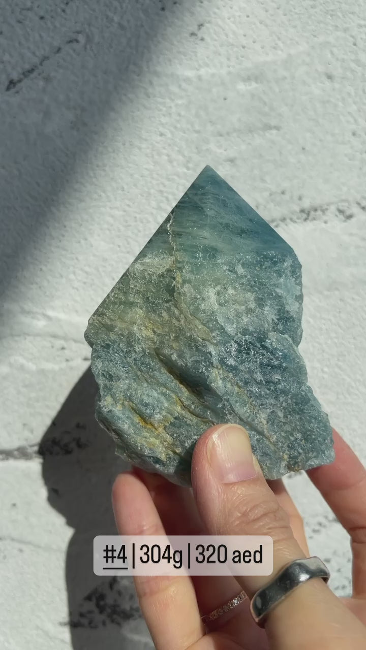 Half Polish Aquamarine Cut Base Point