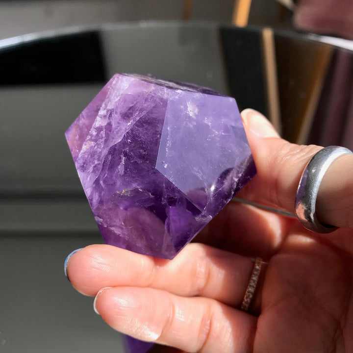 Amethyst dodecahedron geo