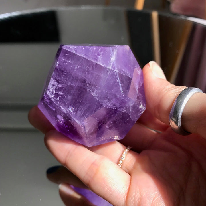 Amethyst dodecahedron geo