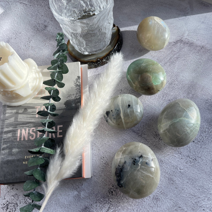 Garnierite, aka Green moonstone, Palm Stone