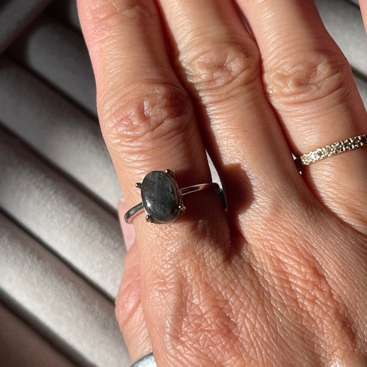 Labradorite ring