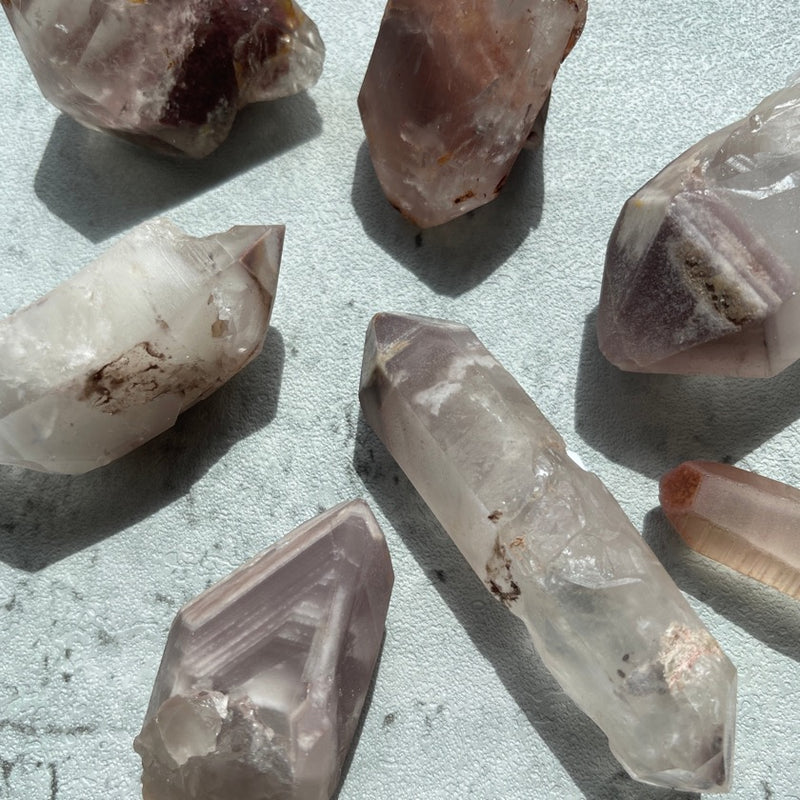 OOAKSTONES - Lithum quartz crystals with taupe color